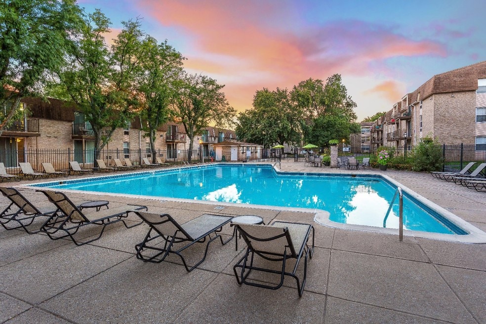 View of Luxury No Fee Apartments in Jersey City | Newport Rentals