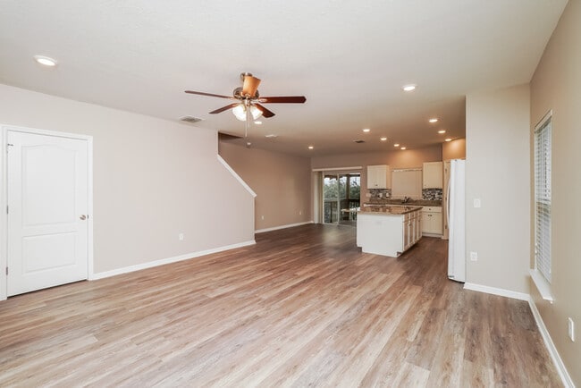 Building Photo - 3861 Strafford Pl