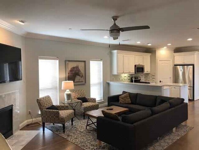 Foto del edificio - 3421 Normandy Ave