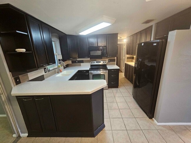 Building Photo - 2540 Chancery Dr