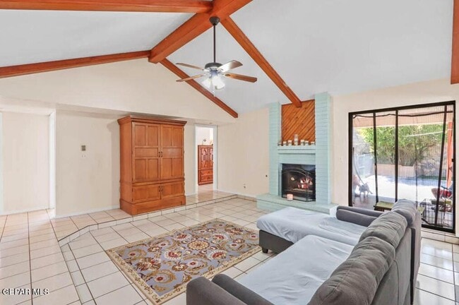 Foto del edificio - 1777 Alan Shepard Ln