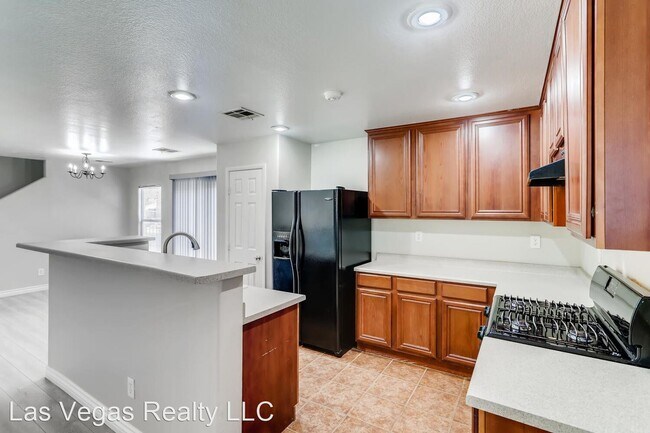 Foto del edificio - 3 br, 2.5 bath House - 533 Mayfair Walk Ave.