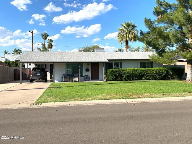 Building Photo - 4242 E Montecito Ave