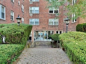 Building Photo - 125 Lincoln Ave