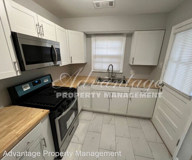 Building Photo - 2 br, 1 bath House - 3479 Tutwiler Ave.
