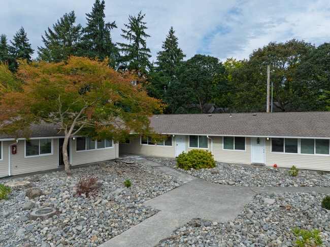 Building Photo - Timberwood Court