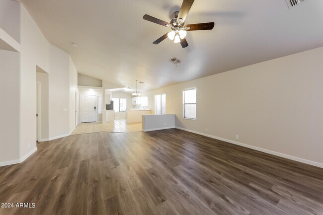 Foto del edificio - 10017 N 94th Ln