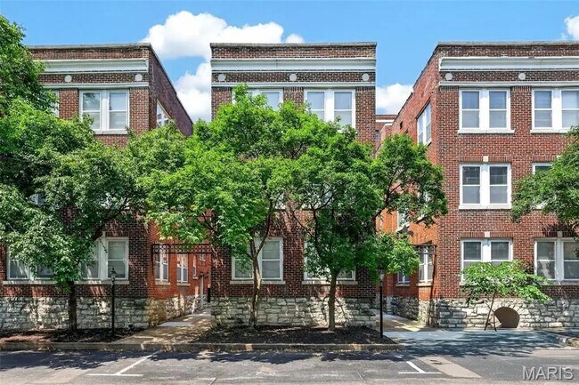 Building Photo - 5360 Pershing Ave