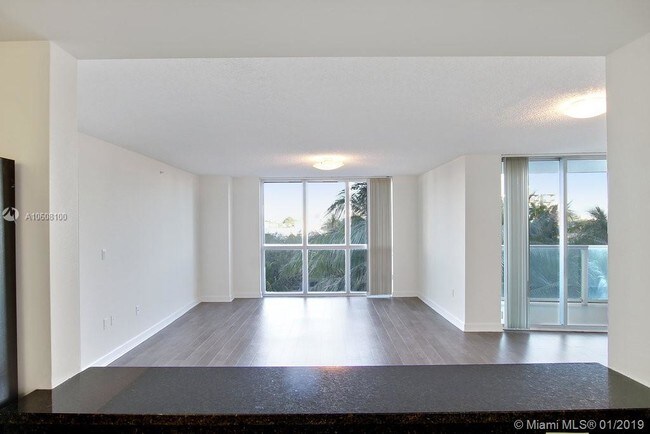 Foto del edificio - 1500 Bay Rd