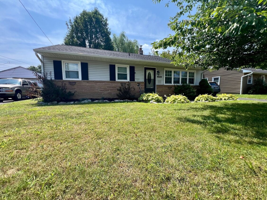3-Bedroom Single Family Home in Bristol! Available Mid-September! - 3-Bedroom Single Family Home in Bristol! Available Mid-September!