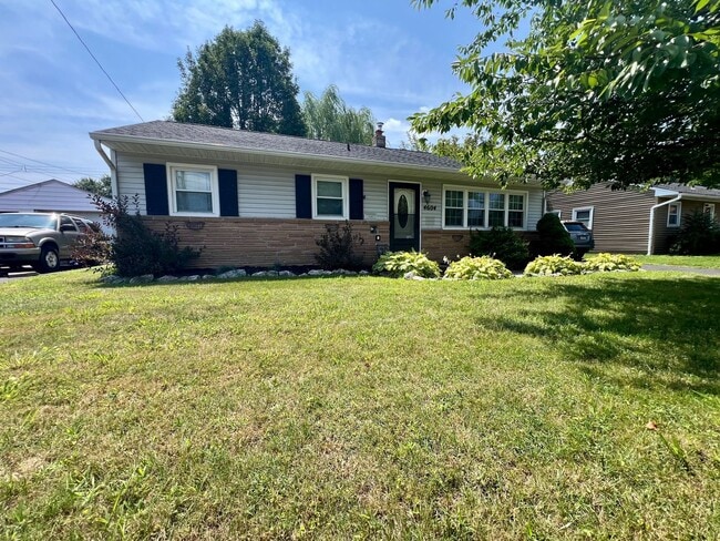 3-Bedroom Single Family Home in Bristol! Available Mid-September! - 3-Bedroom Single Family Home in Bristol! Available Mid-September!