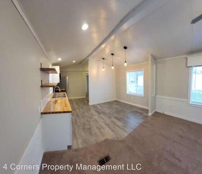 Foto del edificio - 2 br, 2 bath House - 511 Laurel St