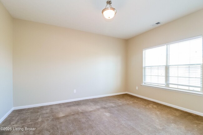 Building Photo - 10008 Crooked Oak Wy