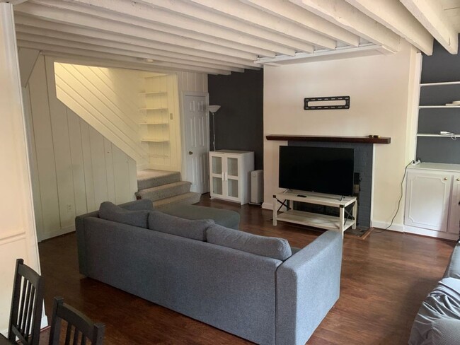 Building Photo - 3505 N St NW