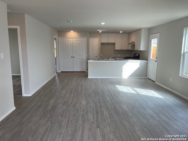 Foto del edificio - 563 Filibusters-