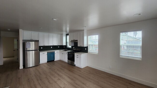 2BD - Kitchen - 2288 W 27th St