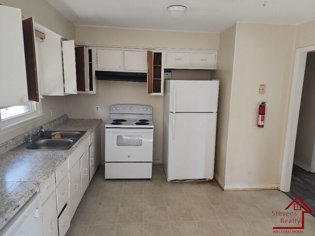 Building Photo - 1202 Pleasant View Dr