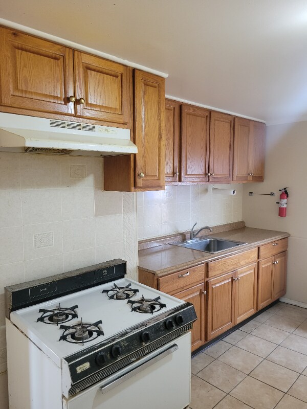 Foto del edificio - 121 Thompson St