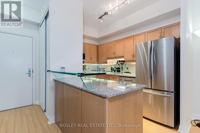 Photo du bâtiment - 220 Victoria St