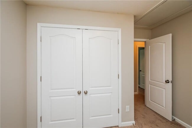 Building Photo - 3300 Westview Cove