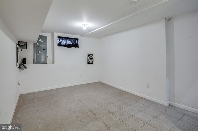 Foto del edificio - 1739 Annin St
