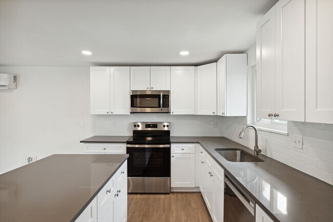 Foto del edificio - 1421 Spruce Ave