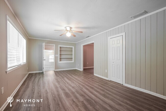 Foto del edificio - 307 Willard Ave