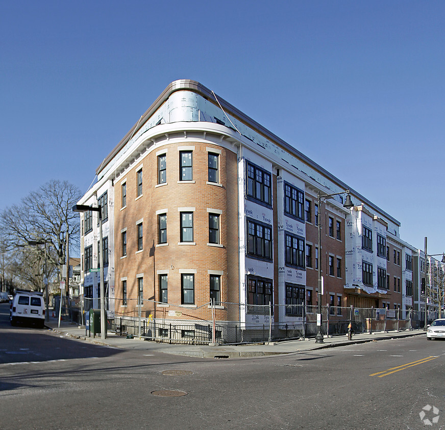 Foto del edificio - Bloomfield Apartments