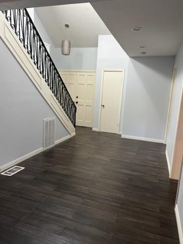 Foto del edificio - 4131 Shoreline Dr
