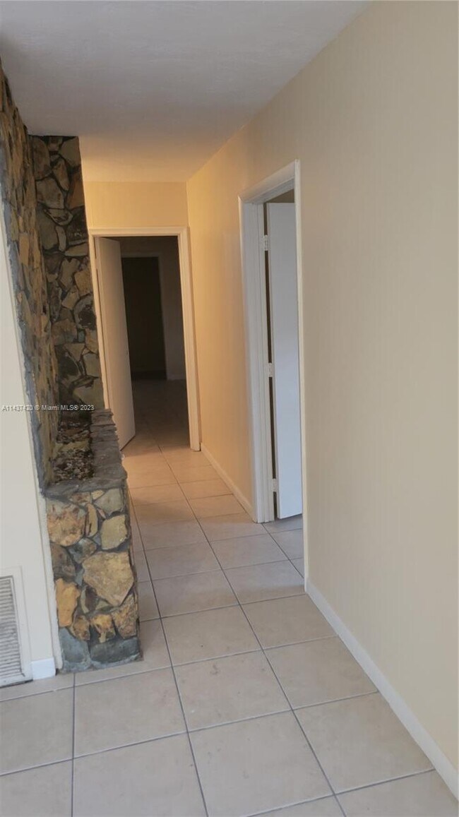 Foto del edificio - 2133 N 19th Ave