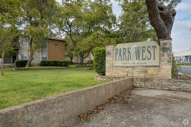 Building Photo - Park West