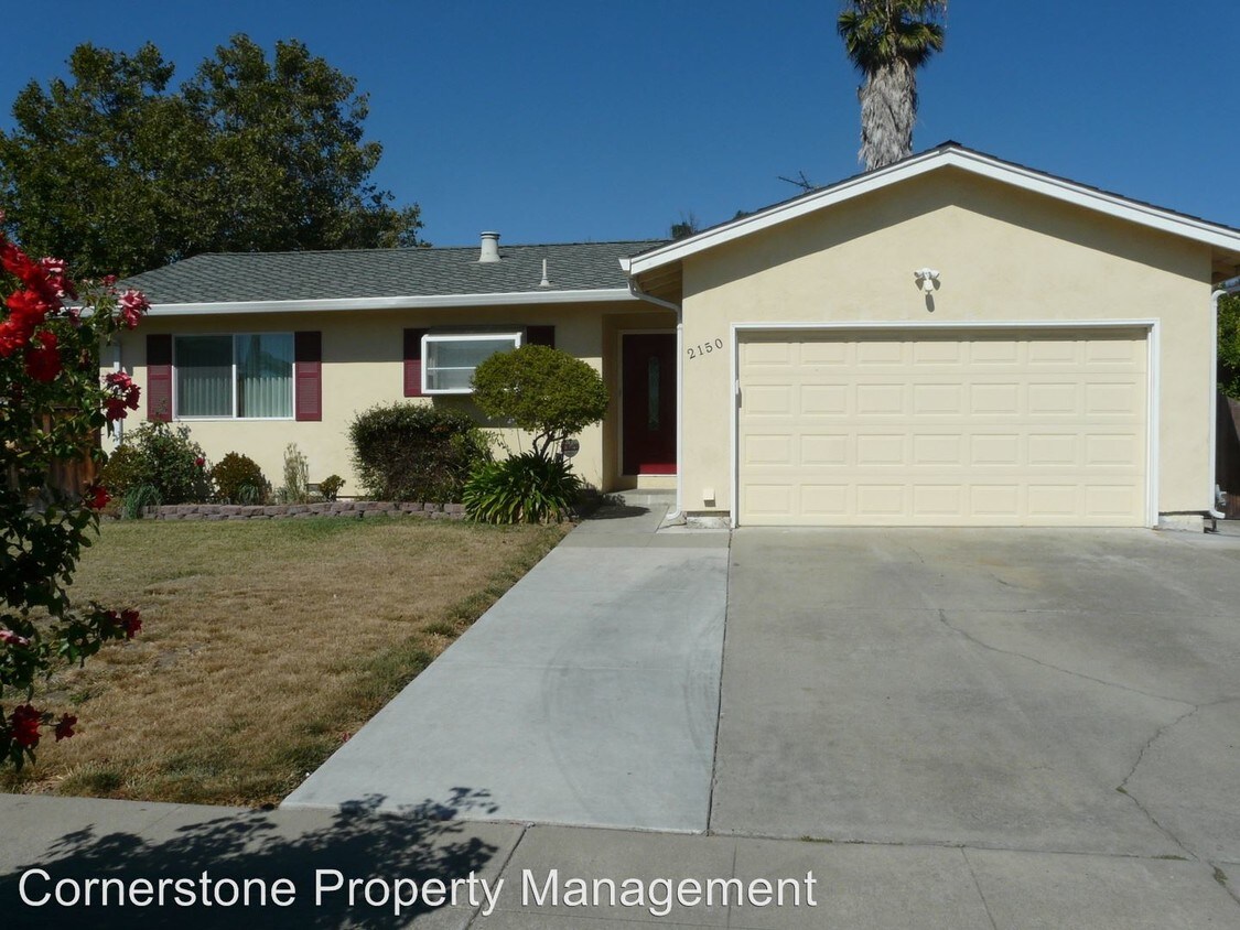 Primary Photo - 2150 Lakewood Dr
