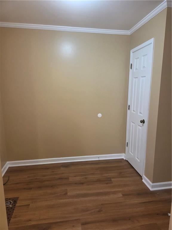 Building Photo - 5595 Wells Cir