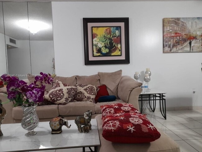 Building Photo - 1301 NE Miami Gardens Dr