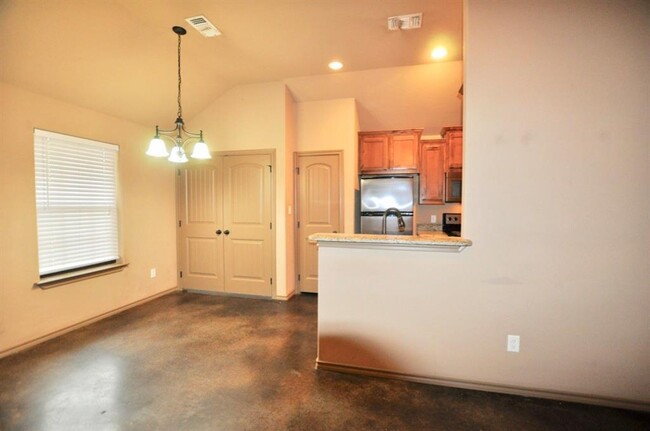 Foto del edificio - 663 W Tarleton St
