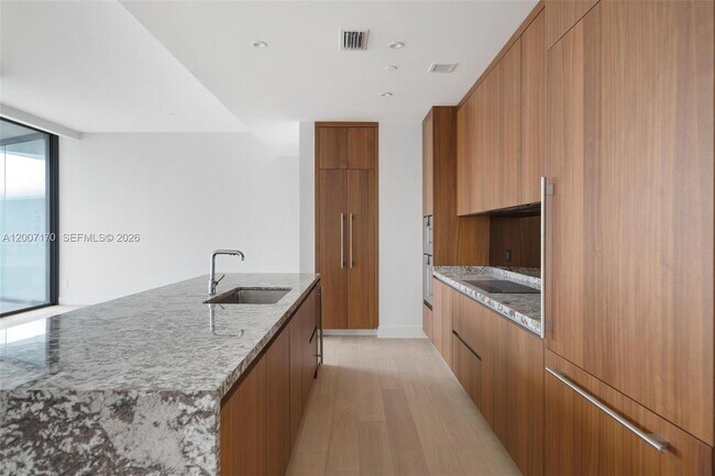 Foto del edificio - 175 SE 25th Rd