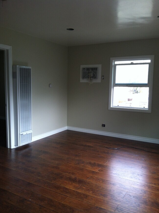 Living Room - 510 Irving Ave