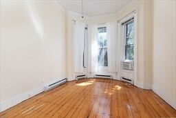 Building Photo - 75 Chandler St
