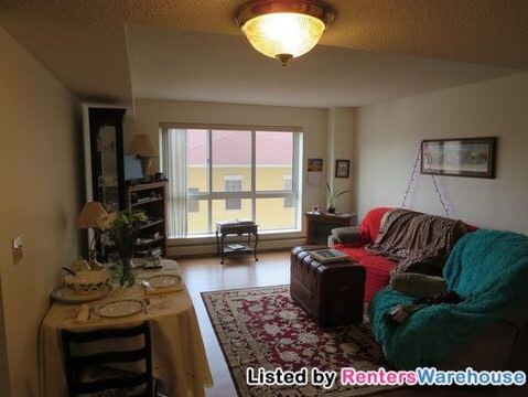 Foto principal - 6711 Lake Shore Dr S