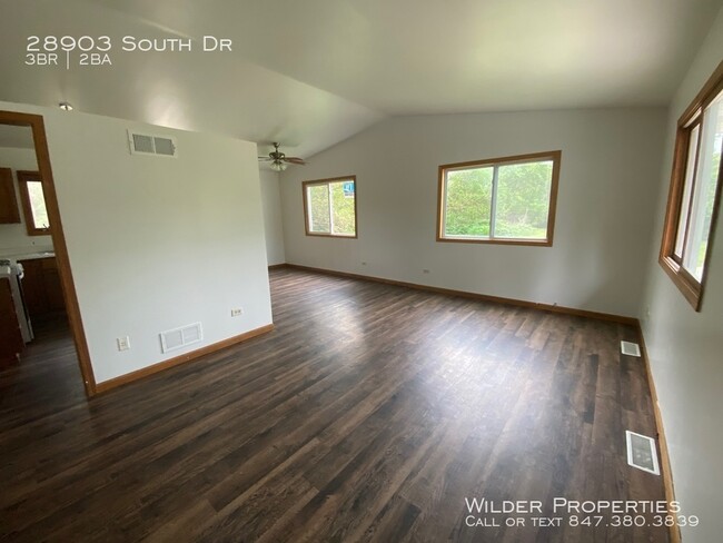 Foto del edificio - 28903 South Dr