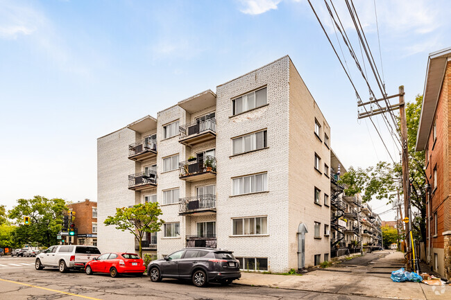 Building Photo - 7430 Rue Lajeunesse