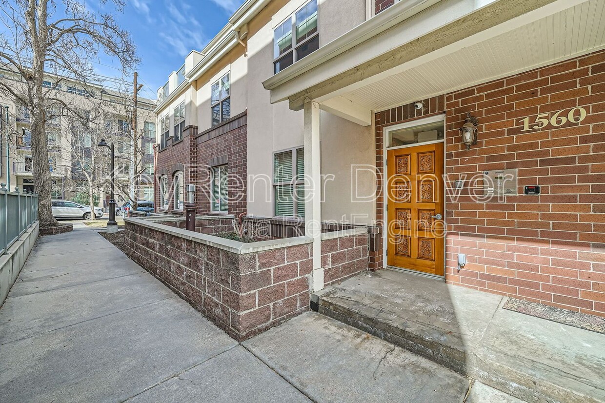 Foto principal - 1560 Milwaukee St