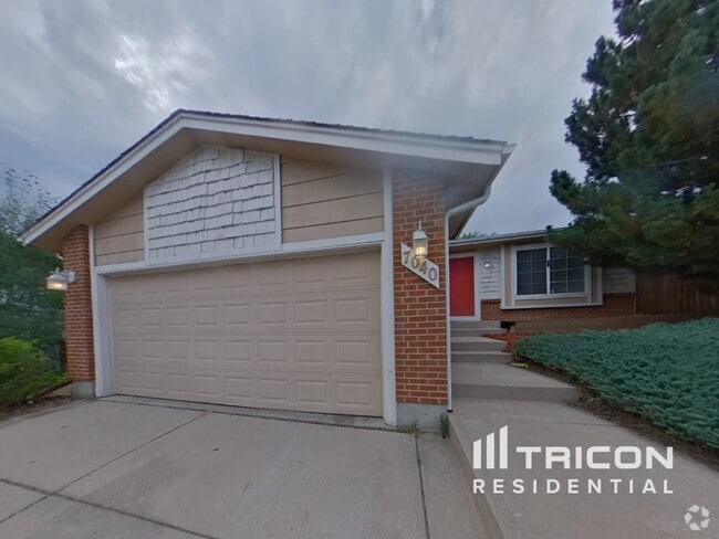 Building Photo - 7040 Nettlewood Pl