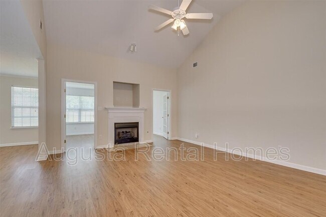 Foto del edificio - 969 Cannock St