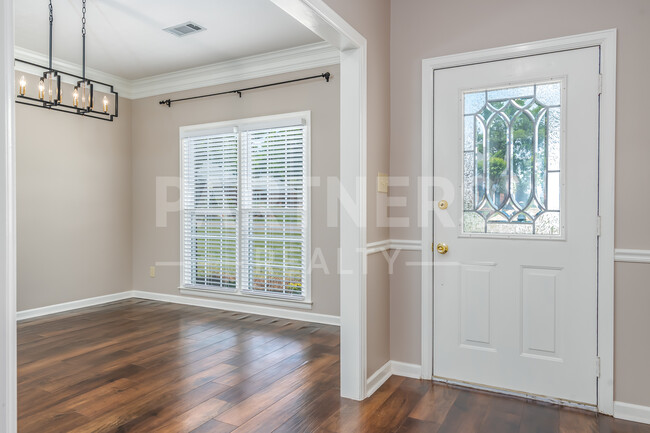 Foto del edificio - 8536 Plantation Ridge Rd
