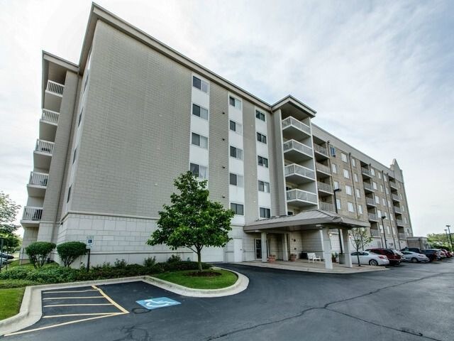 Foto principal - 2020 St Regis Dr