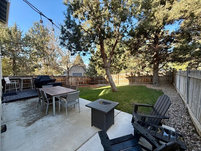 Foto del edificio - 3150 NE Angela Ave