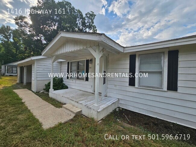 Building Photo - 1416 Highway 161 | $995 | 3 beds, 2 full b...