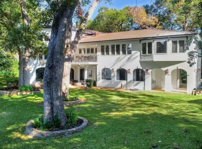 Building Photo - 1263 Terminal Loop Rd