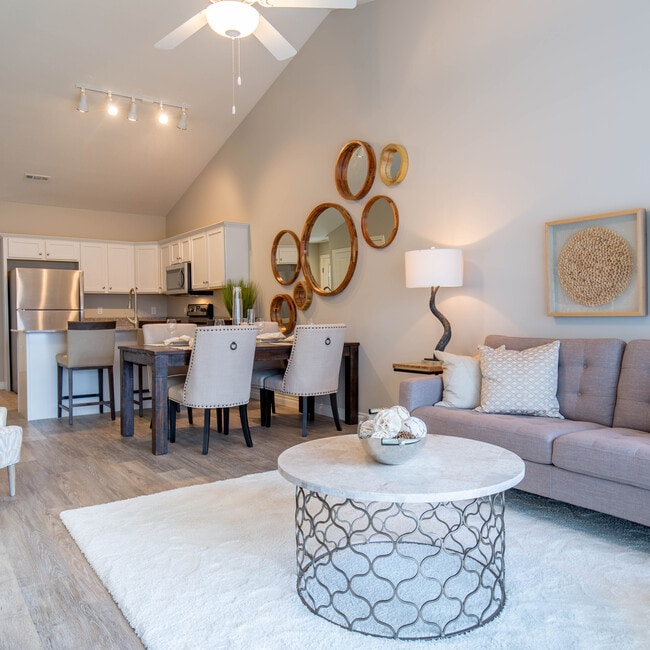 Building Photo - Gardengate Villas